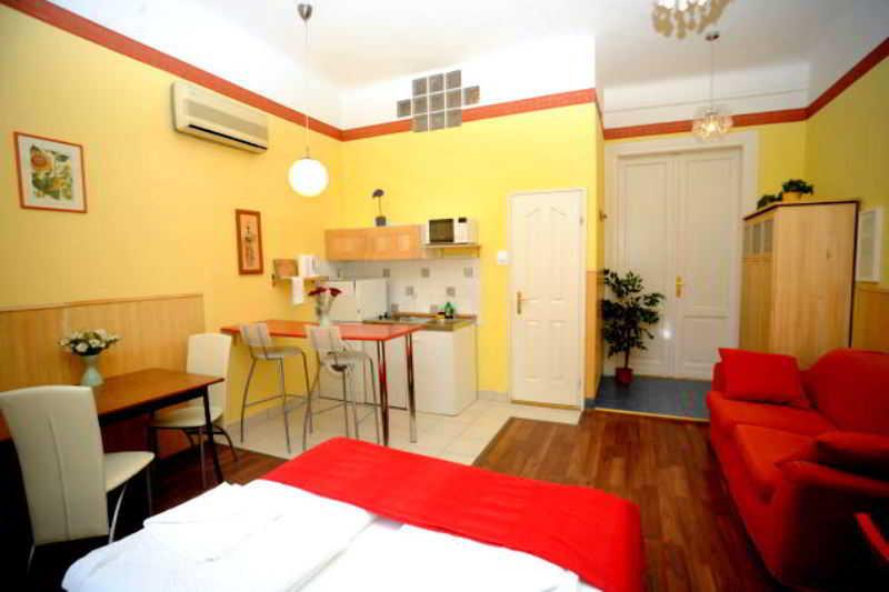 Club Apartments & Rooms Budapesta Exterior foto